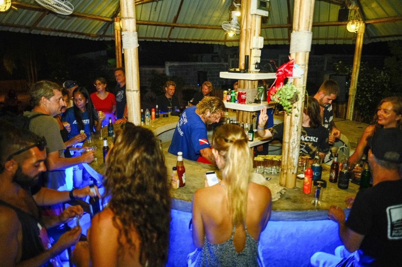 Escape Divers - Jungle Hostel And Dive Centre Koh Tao Exterior photo