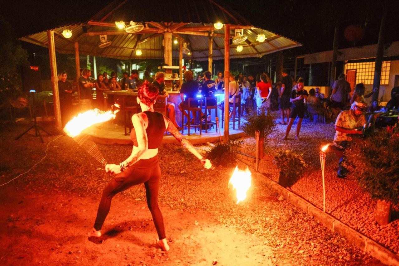Escape Divers - Jungle Hostel And Dive Centre Koh Tao Exterior photo