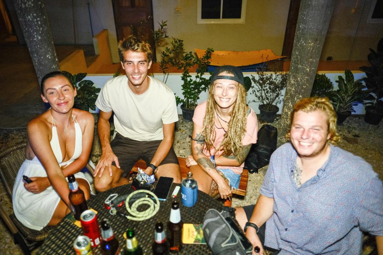 Escape Divers - Jungle Hostel And Dive Centre Koh Tao Exterior photo