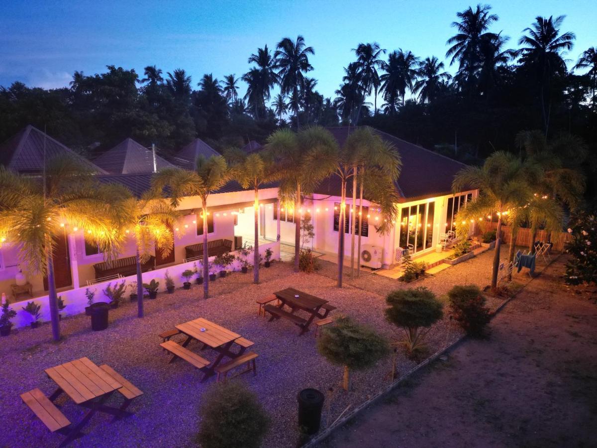 Escape Divers - Jungle Hostel And Dive Centre Koh Tao Exterior photo