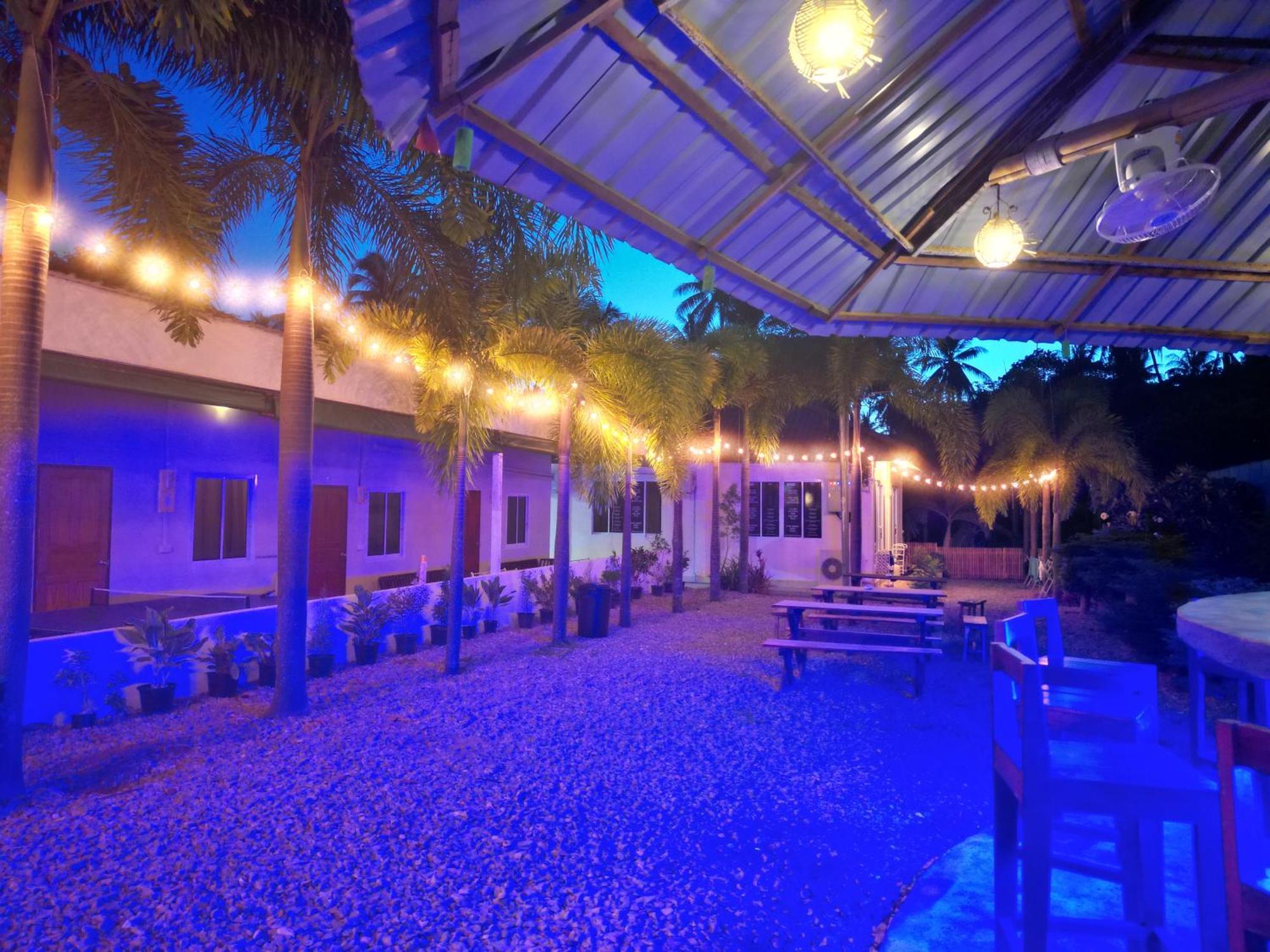 Escape Divers - Jungle Hostel And Dive Centre Koh Tao Exterior photo